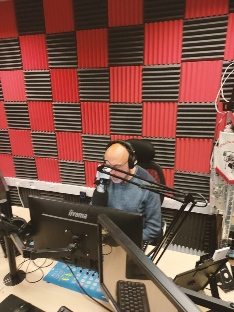 Glynn Thomas in the new look studio 1